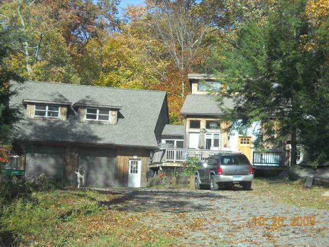 Building photograph for 7 LITTLE QUARRY LN